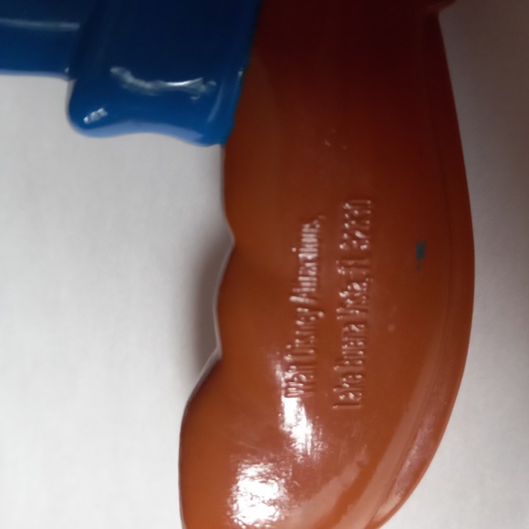 Vintage Walt Disney World Mickey, Donald & Goofy Back Scratcher - Picture 2 of 3